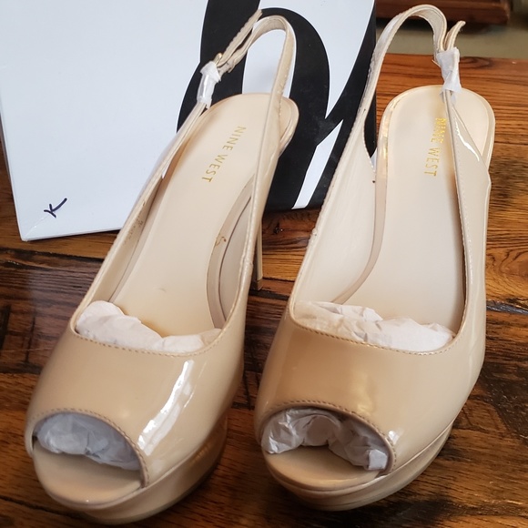 BNIB Nine West Nude Peep Toe Pumps - Picture 3 of 5